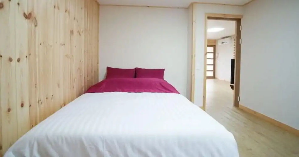 Gotjawal Geomun Oreum Pension