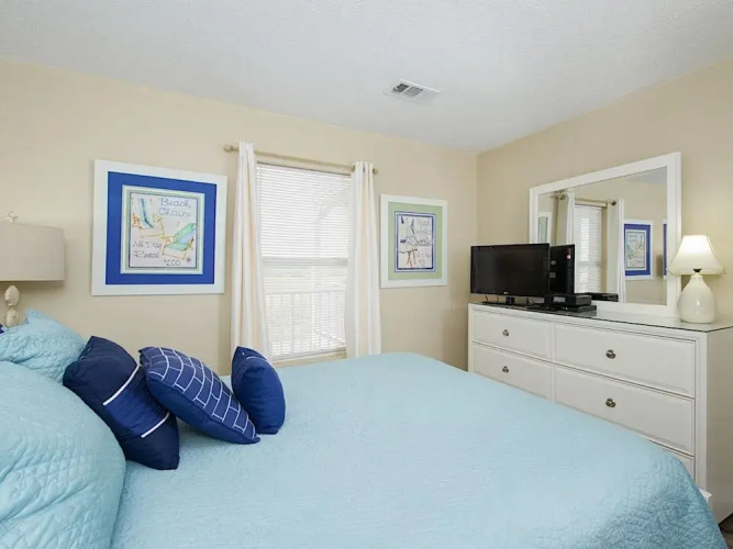 572 E Beach Blvd Condo Unit 315