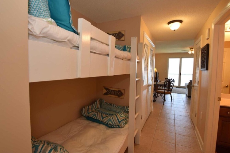 1 Bedroom Apartment with sea view