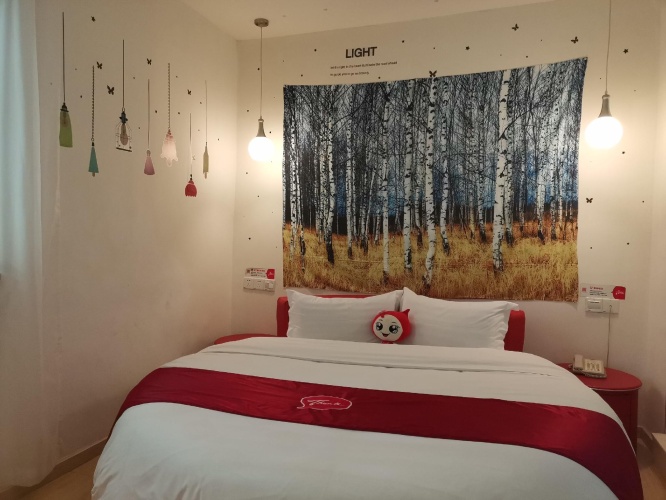 Standard Double room with street view
