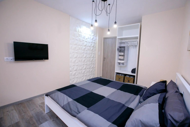Babylon Park Apartment