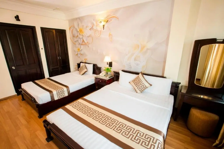 Deluxe Triple room with view
