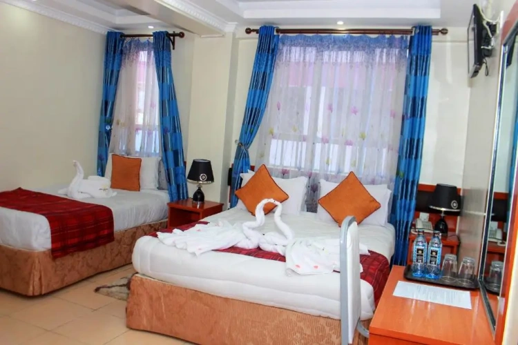 Standard Triple room