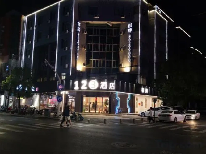 123 Hotel