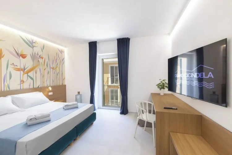 Standard Triple room with sea view