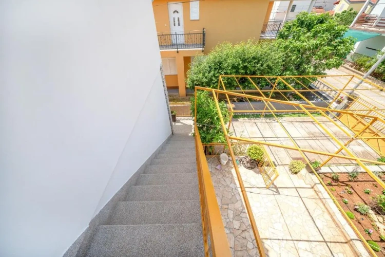 1 Bedroom Apartment with balcony and with view