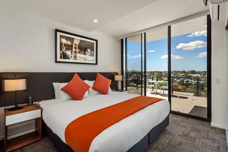 2 Bedrooms Executive Apartment with balcony