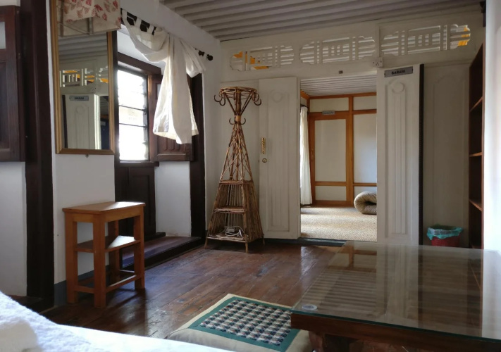 Hiranya Guest House