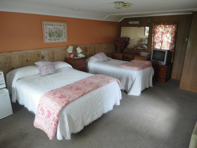 The Cabins at Autumn Mountain Winery