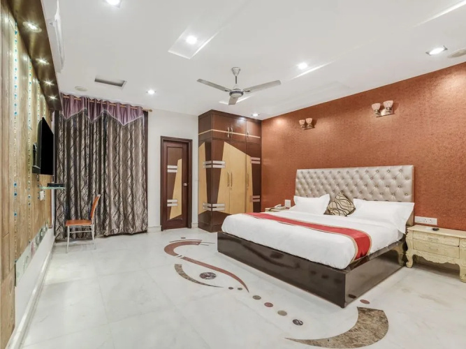 OYO 14231 Santosh Residency