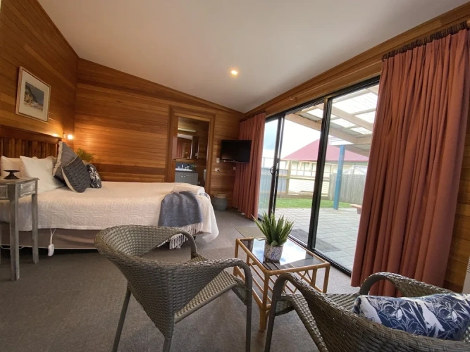 Double Bungalow