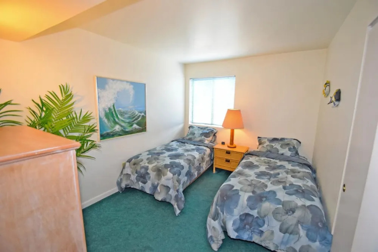 Waterside Six 302 2 Br Condo by RedAwning