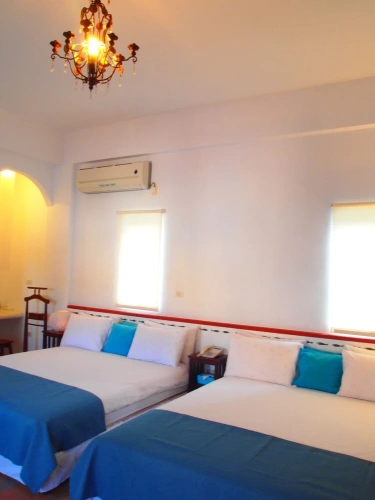 1 Bedroom Standard Quadruple Family room