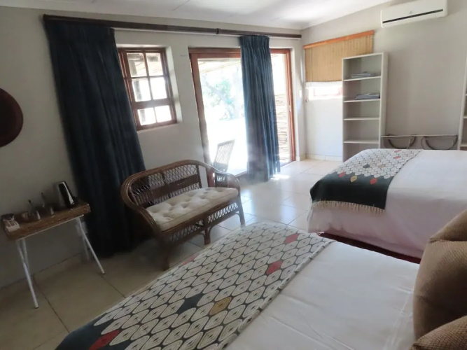 Sunset Lodge & Safaris