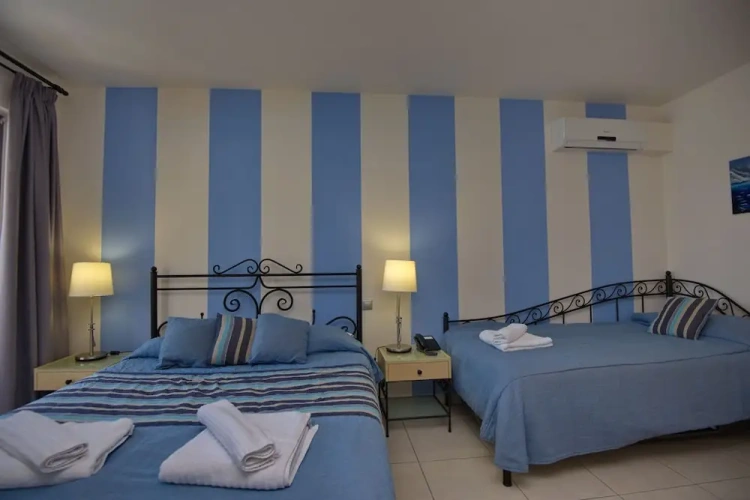 Classic Triple room