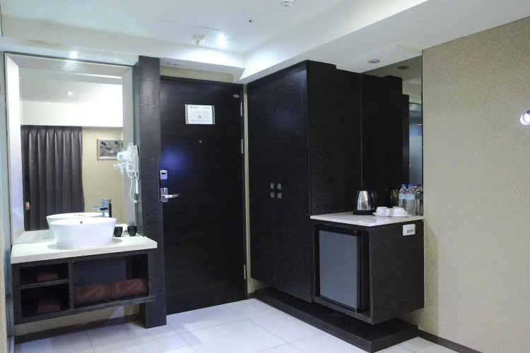Nest Hotel