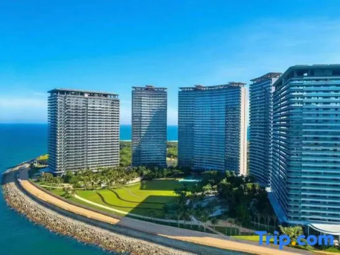 The sea Hotel.