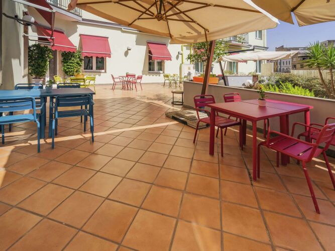 Ibis Styles Napoli GaribaldiOver view