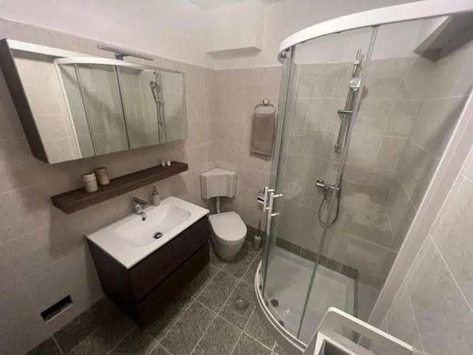 Apartments & Rooms Riva