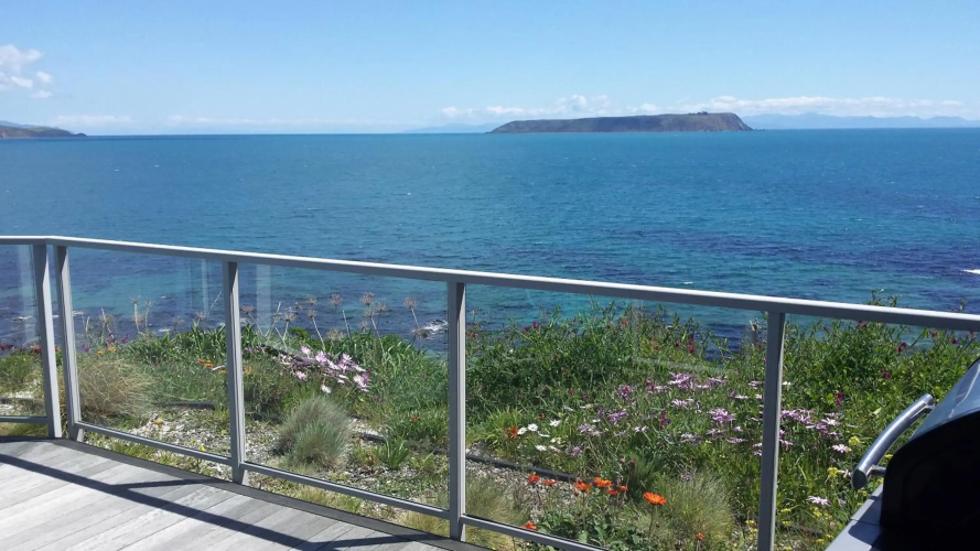 Ocean View Self-contained Apartment