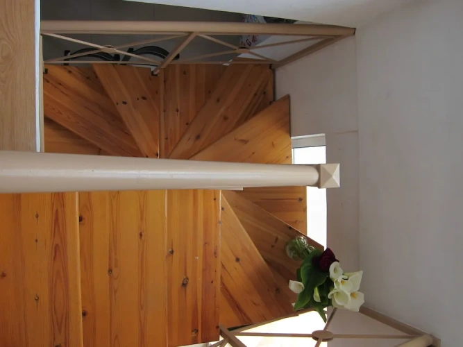 3 Bedrooms Cottage with balcony