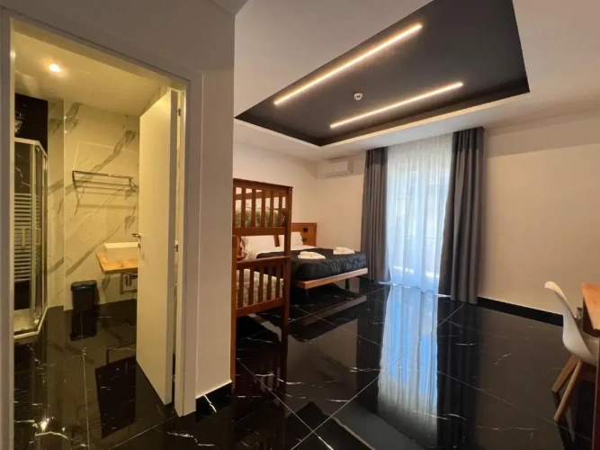Deluxe Quadruple room