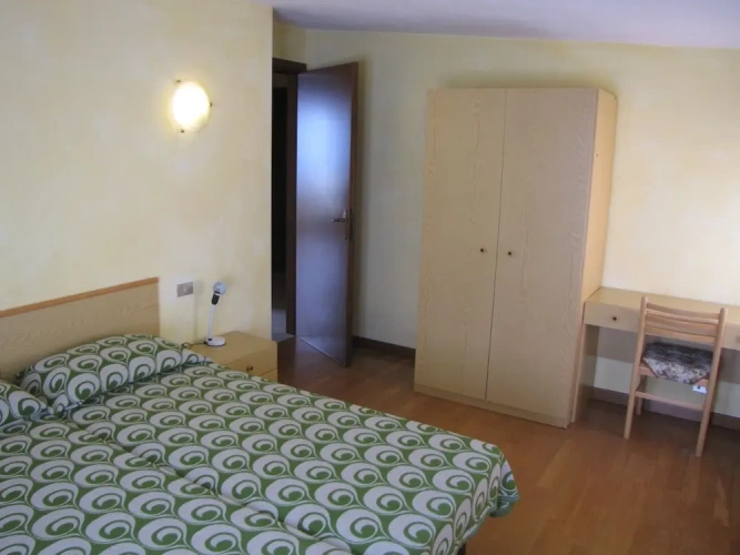 3 Bedrooms Apartment