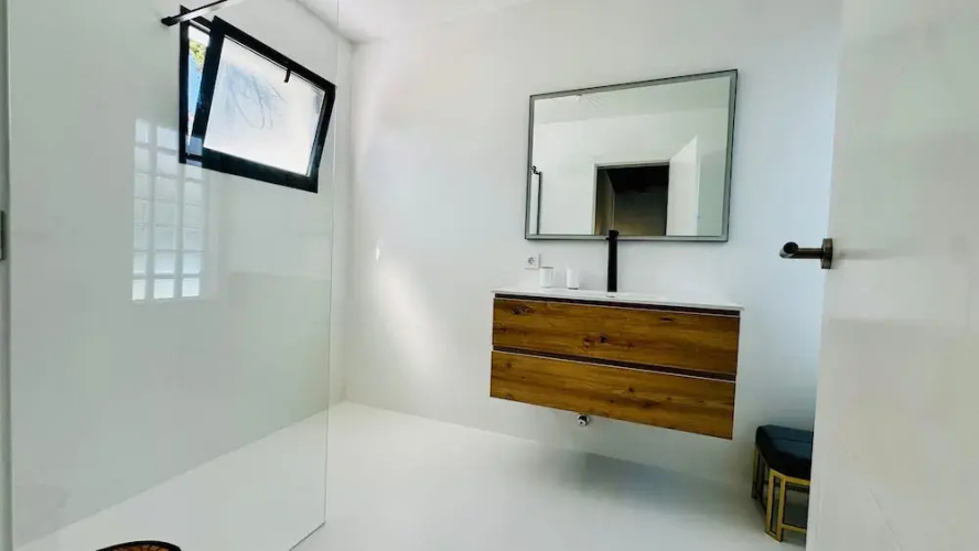 Nazoly Homes
