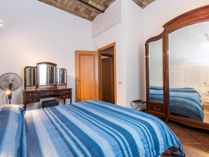 RSH Spanish Steps Apartments