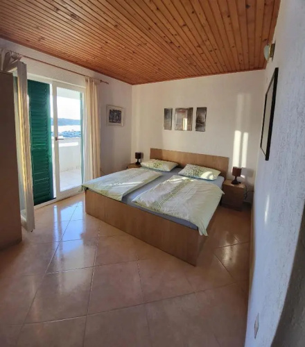 Apartmani Mira