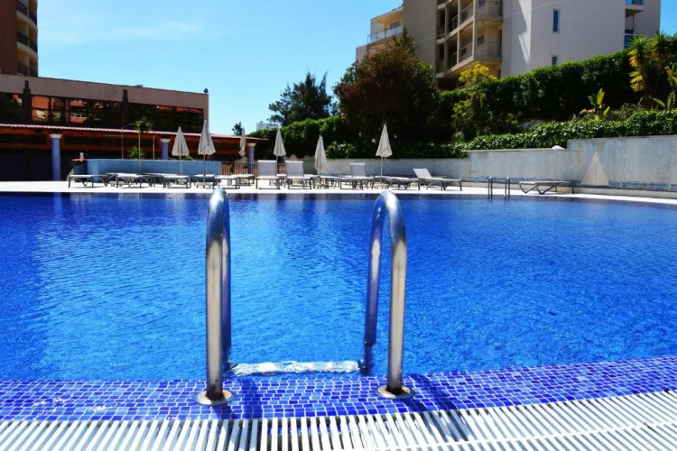 Sea Top Flat IV