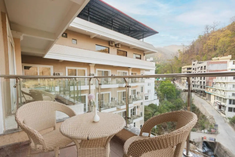 Stone Wood Hotel Rishikesh