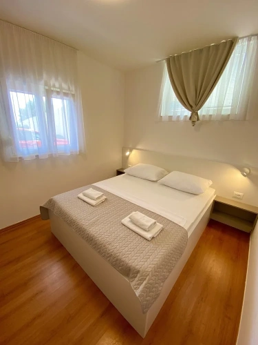 2 Bedrooms Family Basement Apartment with balcony