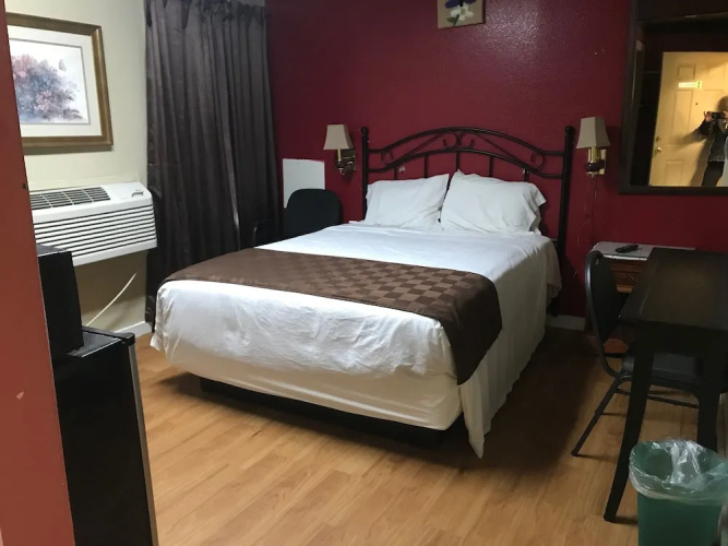 Outpost Motel