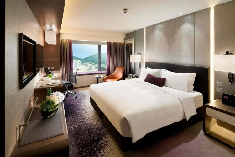 Royal Plaza Hotel