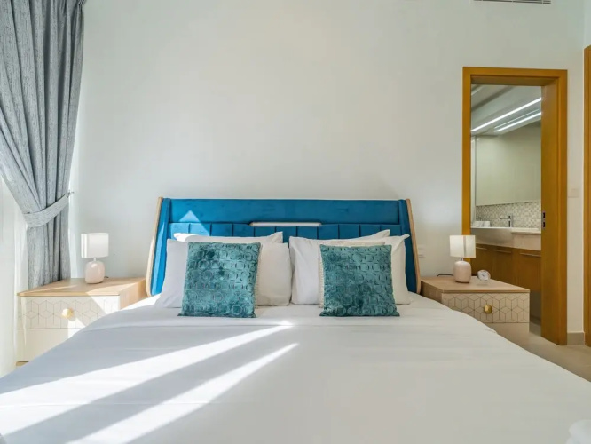 Glamorous Apartment Facing Burj Khalifa