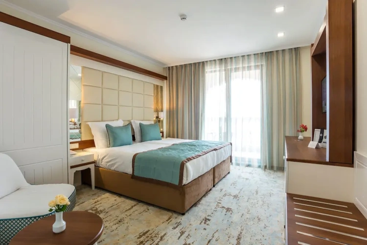 Deluxe Twin room with balcony