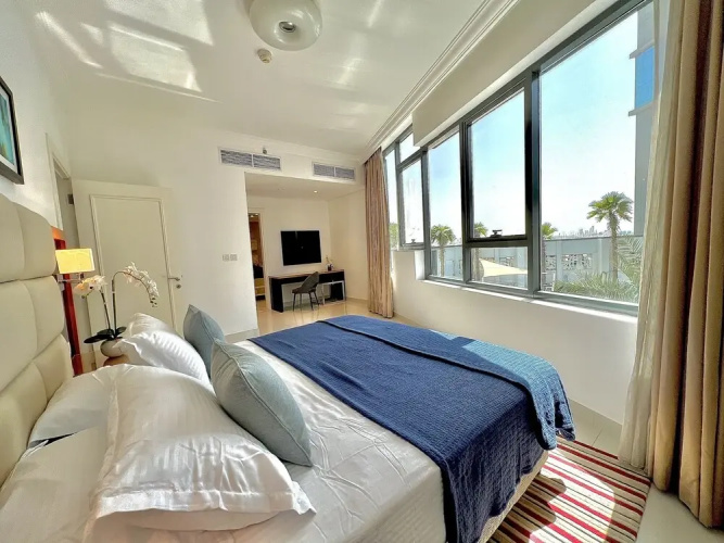 SuperHost - Apartment With Stunning Pool View in Business Bay