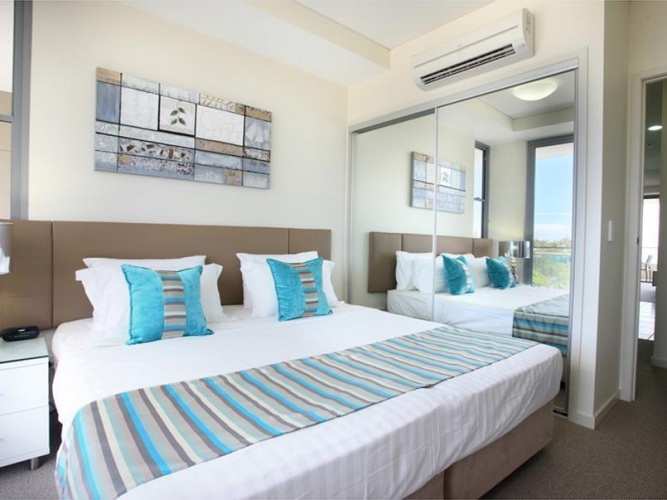 1 Bedroom Apartment with water view