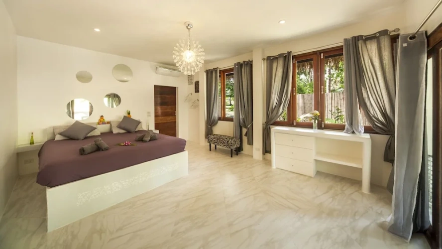 2 Bedrooms Villa
