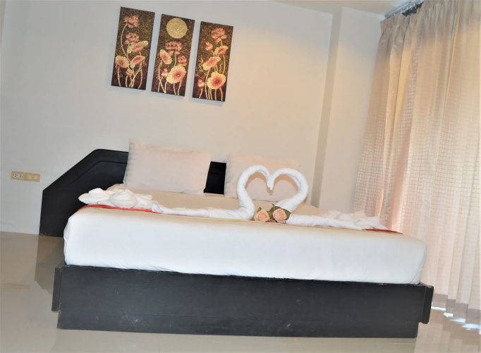 B Square Hotel