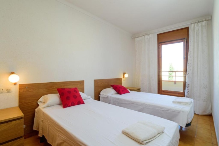 2 Bedrooms Apartment