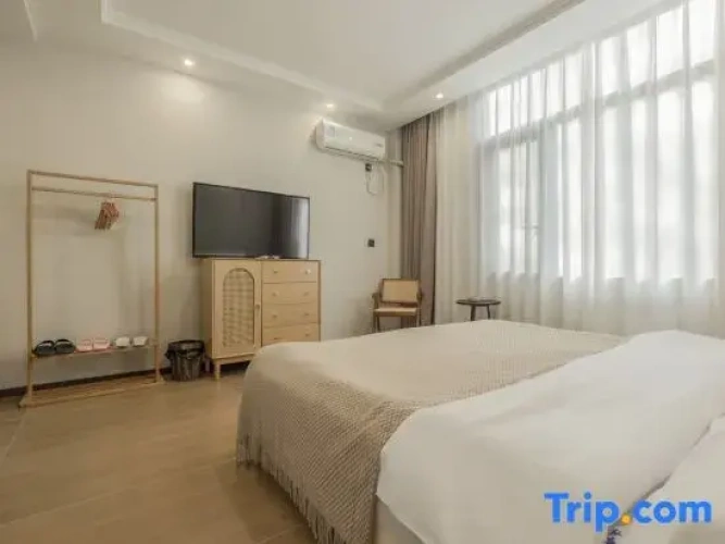 Premium Double room with land view