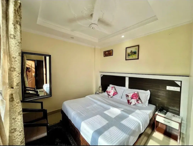 Hotel Anuj Regency