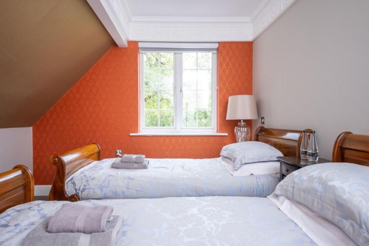 Standard Twin room