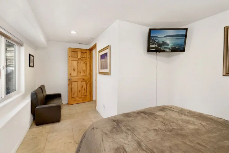2010-lassen Paradise 4 Bedroom Home by RedAwning