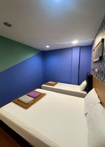Standard Triple room