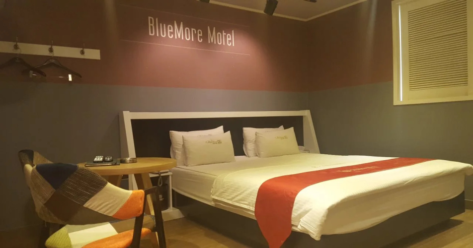 Bluemore Motel