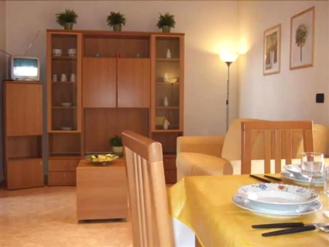 Apollo Apartments