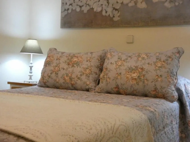 2 Bedrooms Cottage